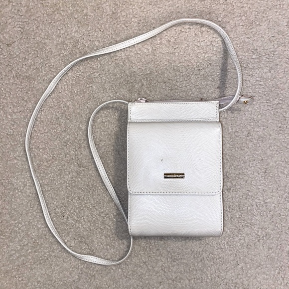 Liz Claiborne Handbags - LIZ CLAIBORNE CROSSBODY PURSE